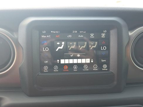 Used 2018 Jeep Wrangler Unlimited Sport S AWD/4WD image 18