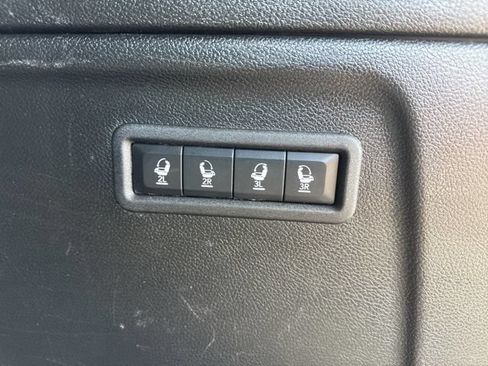 Used 2024 Jeep Wagoneer L Series II w/ Flexible Seating Group AWD/4WD image 13