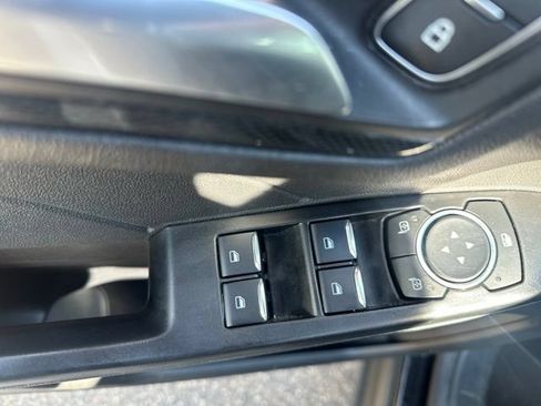 Used 2025 Ford Escape ST-Line Select AWD/4WD image 14