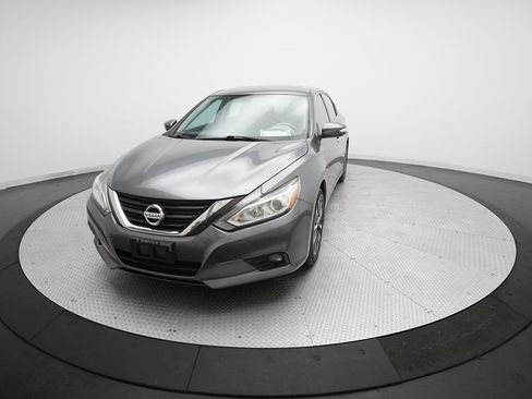 Used 2016 Nissan Altima 2.5 SV w/ Convenience Package image 33