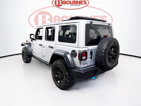 Used 2023 Jeep Wrangler Unlimited w/ Sun & Screen Package AWD/4WD image 9