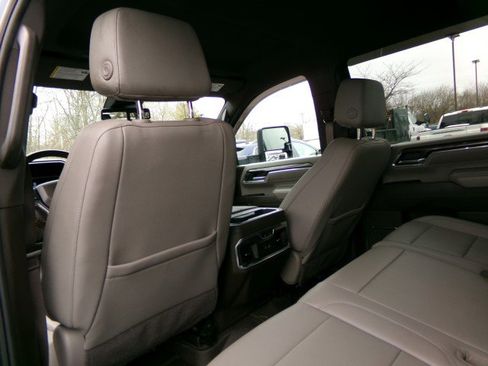 Used 2024 Chevrolet Silverado 3500 LTZ w/ LTZ Plus Package image 13