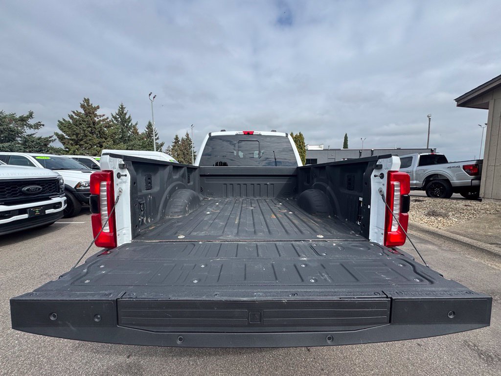 Used 2024 Ford F350 4x4 Crew Cab Super Duty image 12