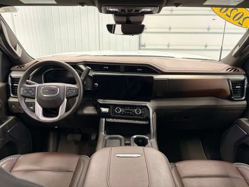 Used 2026 GMC Sierra 3500 Denali w/ Denali Reserve Package AWD/4WD image 13