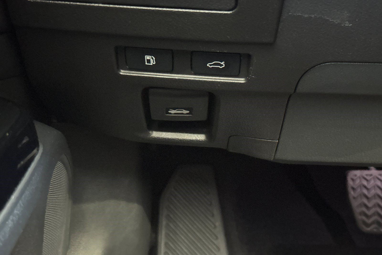 Certified 2025 Lexus ES 300h w/ Premium Package FWD image 35