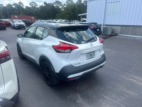 Certified 2019 Nissan Kicks SR w/ SR Premium Package FWD image 4