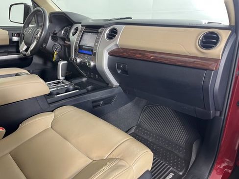 Certified 2017 Toyota Tundra Limited image 32