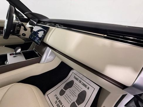 Used 2024 Land Rover Range Rover SE AWD/4WD image 48