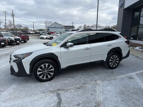 Used 2023 Subaru Outback Touring XT image 2