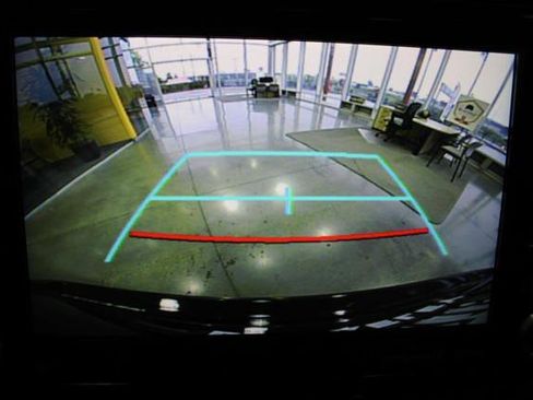 Certified 2021 Toyota Highlander XLE image 17