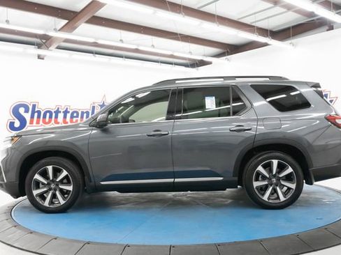 Certified 2023 Honda Pilot Touring image 5