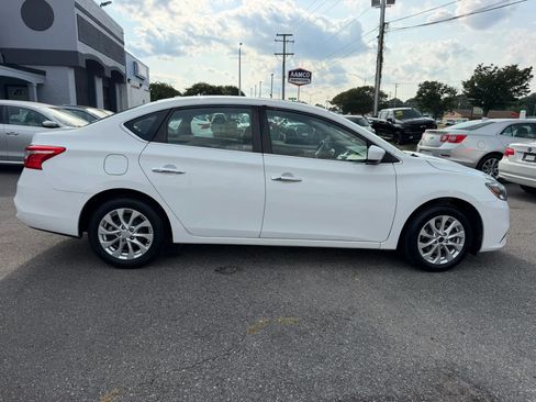Used 2016 Nissan Sentra SV w/ Style Package FWD image 6