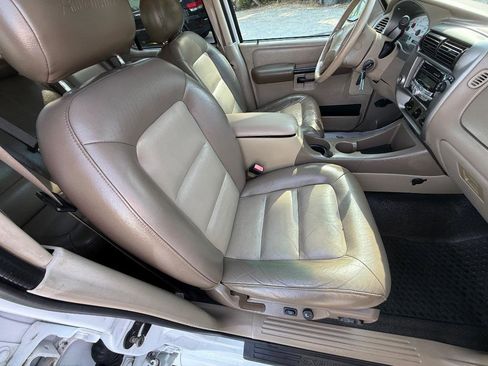 Used 2005 Ford Explorer Sport Trac XLT RWD image 14