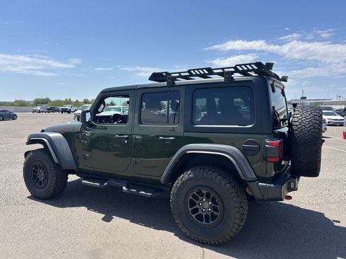 Used 2021 Jeep Wrangler Unlimited Rubicon w/ Xtreme Recon 35" Tire Package AWD/4WD image 3