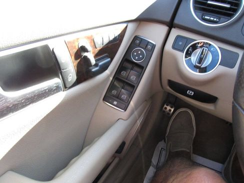 Used 2014 Mercedes-Benz C 300 4MATIC Sedan image 55