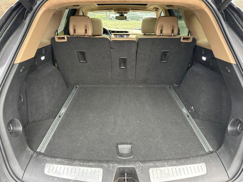 Used 2017 Cadillac XT5 Platinum image 7