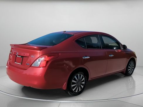 Used 2014 Nissan Versa SV FWD image 28