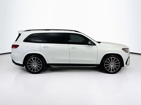 Used 2025 Mercedes-Benz GLS 580 4MATIC image 4