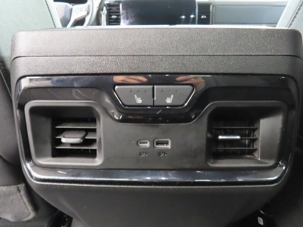 Used 2025 Chevrolet Silverado 2500 ZR2 w/ Technology Package AWD/4WD image 11
