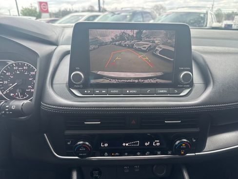 Certified 2025 Nissan Rogue SV w/ SV Premium Package image 18