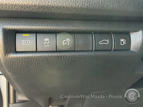Used 2026 Toyota Camry XLE FWD image 23