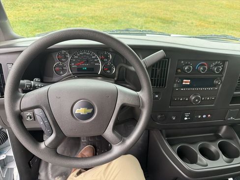 New 2025 Chevrolet Express 3500 w/ Driver Convenience Package image 18