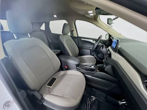 Used 2020 Ford Escape SE FWD image 27