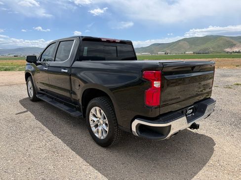 Used 2021 Chevrolet Silverado 1500 LTZ w/ LTZ Premium Package AWD/4WD image 5