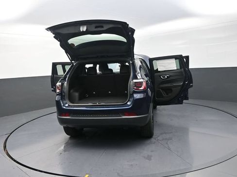 New 2026 Jeep Compass Latitude AWD/4WD image 34