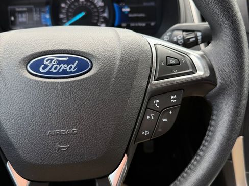 Used 2024 Ford Edge SEL image 17