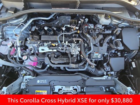 Used 2024 Toyota Corolla Cross XSE w/ Convenience Package image 39