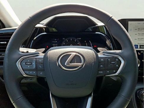 Used 2023 Lexus NX 350 AWD image 19