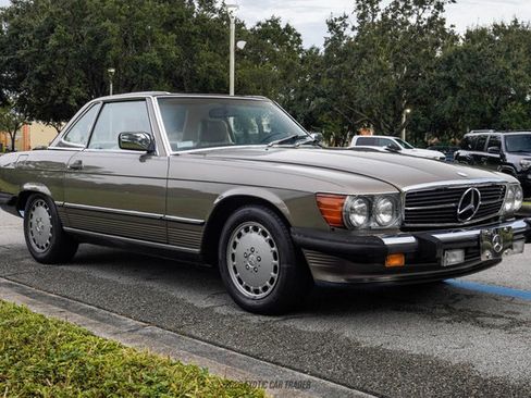 Used 1988 Mercedes-Benz 560 SL image 10
