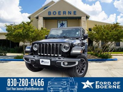 Used 2023 Jeep Gladiator Overland w/ Popular Equipment Package