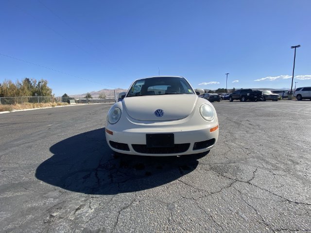 Used 2008 Volkswagen Beetle S FWD image 3