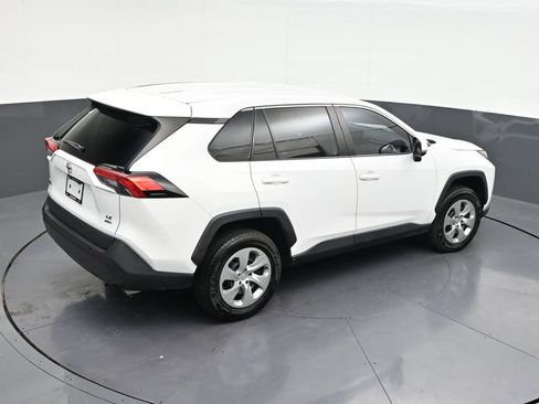 Used 2022 Toyota RAV4 LE AWD/4WD image 20