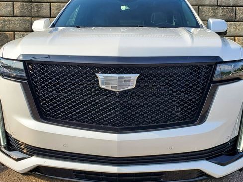 Certified 2024 Cadillac Escalade Sport w/ LPO, ONYX Package AWD/4WD image 22