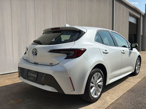 Used 2024 Toyota Corolla SE FWD image 3