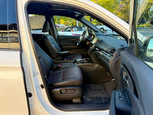 Used 2023 Honda Ridgeline Black Edition image 25