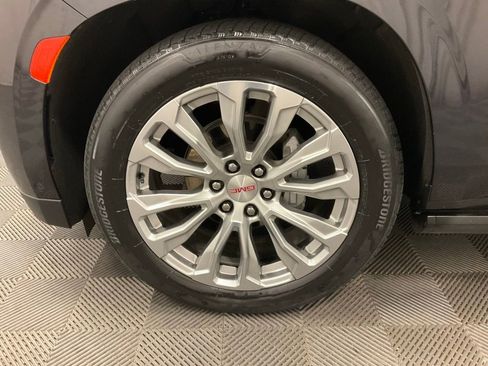 Used 2024 GMC Yukon XL Denali w/ Denali Reserve Package AWD/4WD image 13