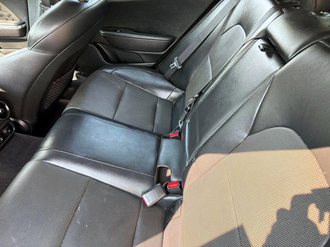 Used 2019 Kia Stinger AWD/4WD image 9