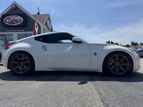 Used 2011 Nissan 370Z Coupe w/ Sport Pkg RWD image 1