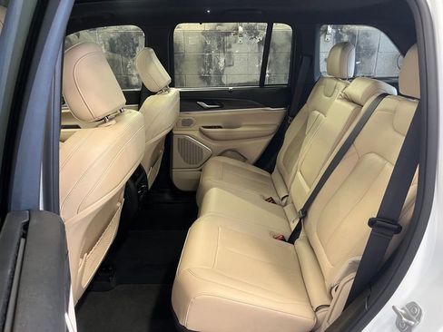 Used 2022 Jeep Grand Cherokee Limited 4xe w/ Luxury Tech Group II image 28