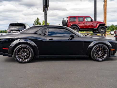Used 2019 Dodge Challenger R/T Scat Pack w/ Widebody Package RWD image 9