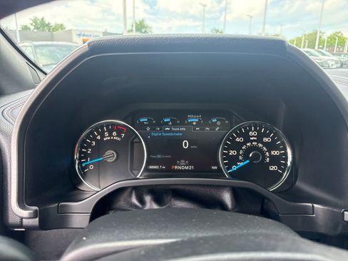 Used 2015 Ford F150 Platinum w/ Equipment Group 701A Luxury AWD/4WD image 40