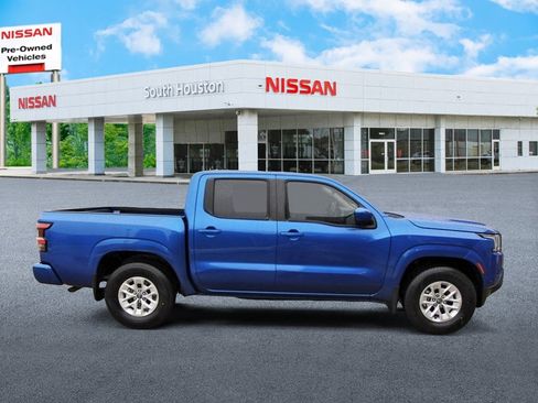 Used 2024 Nissan Frontier SV w/ Technology Package RWD image 5