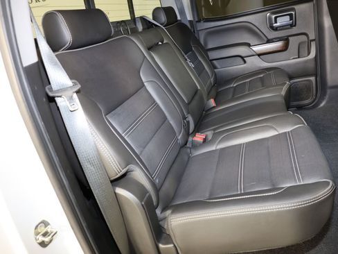 Used 2019 GMC Sierra 2500 Denali w/ Duramax Plus Package AWD/4WD image 31