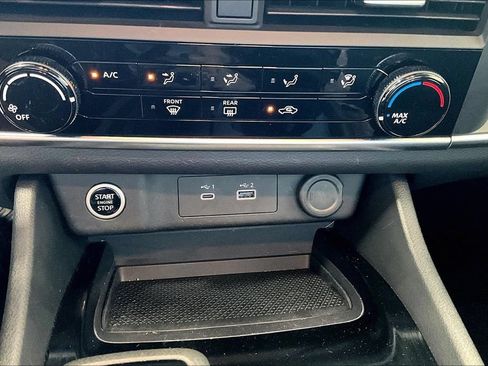 Used 2023 Nissan Rogue S FWD image 15