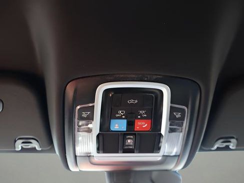 New 2026 RAM 1500 4x4 Crew Cab image 25