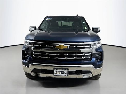 Used 2022 Chevrolet Silverado 1500 LTZ AWD/4WD image 4
